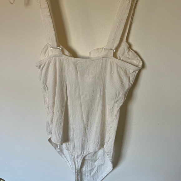 Free People Pippa V-Wire Bodysuit in White - Picture 5 of 9